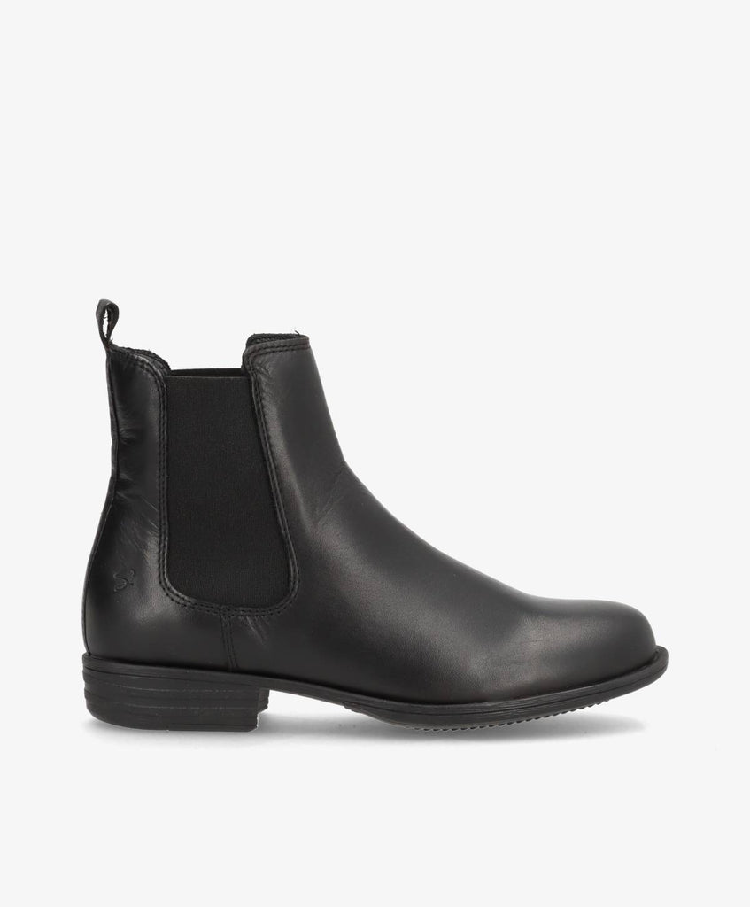 Korte, sorte skindstøvler fra Shoedesign Copenhagen med elastik på siderne.