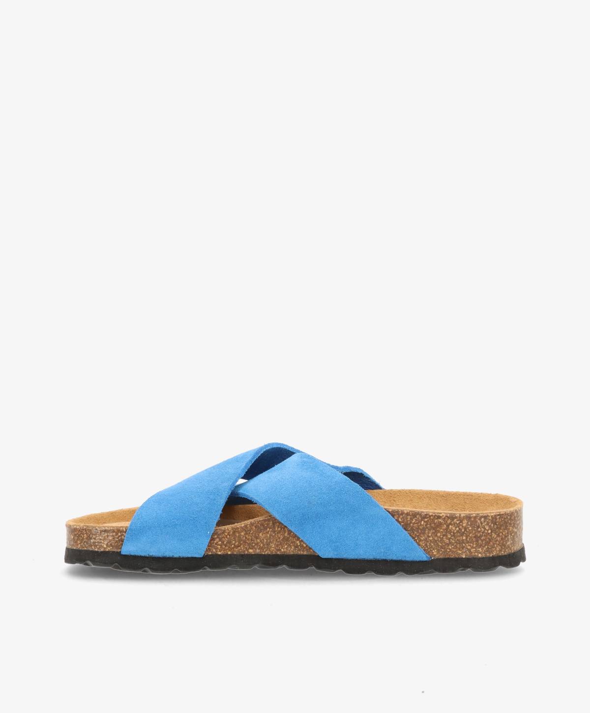 Blå sandaler med krydsede stropper og brun sål på hvid baggrund.