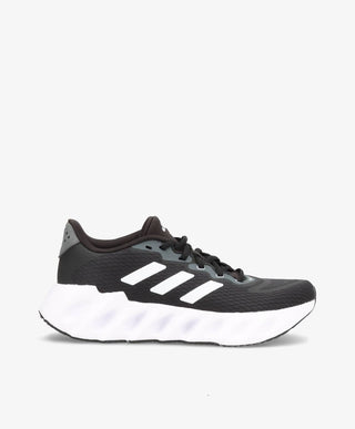 SWITCH RUN - Dame Sneakers - Sort
