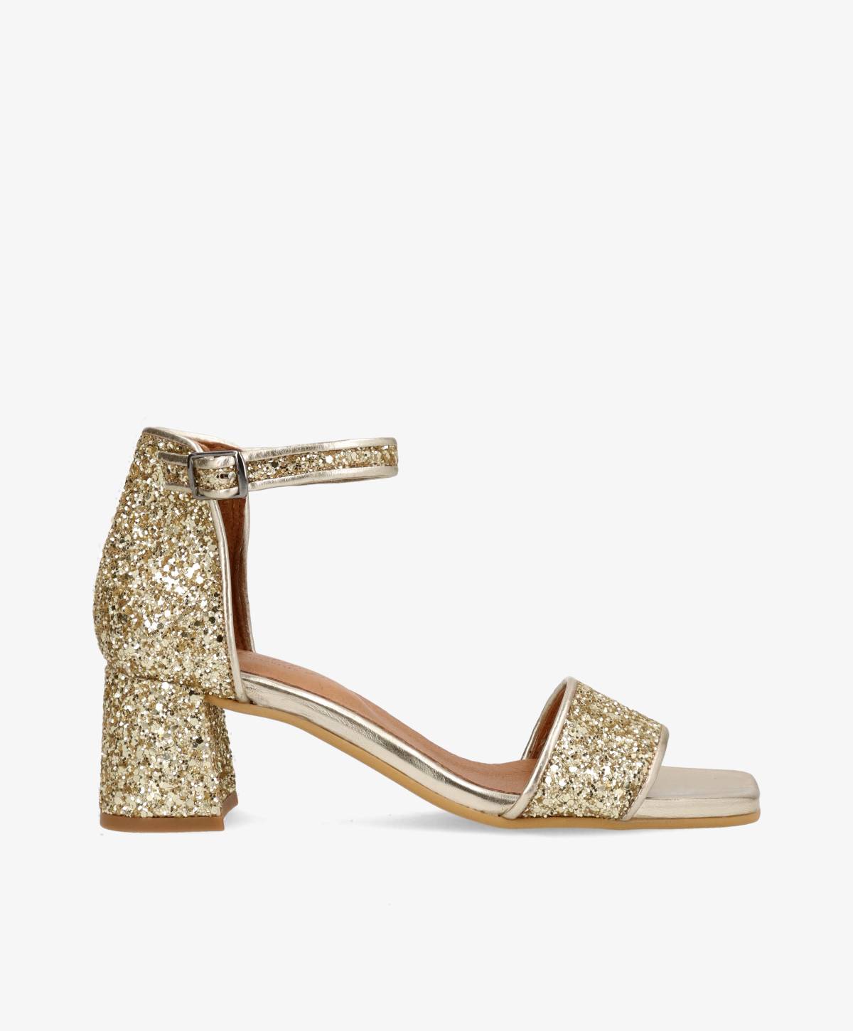 Guld sandal med glitter fra Shoedesign Copenhagen med hæl og ankelrem.