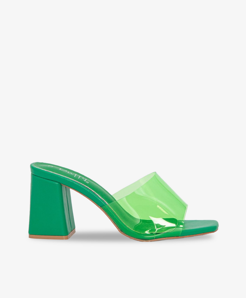 Grønne sandaler fra Duffy med blokhæl og transparent rem.