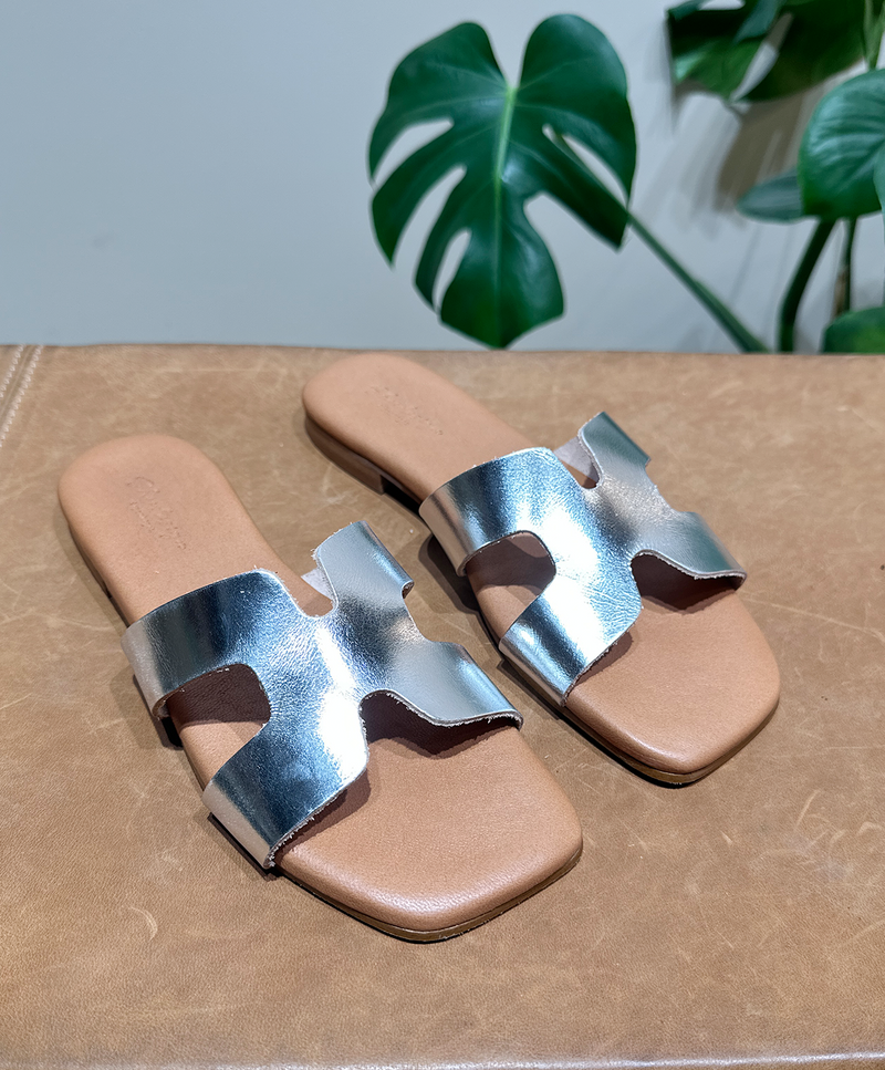 VIBELLA L - Slip-in sandal - Sølv