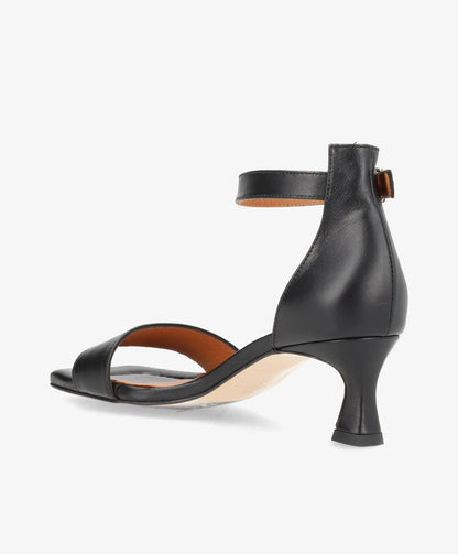 ELEVATE - Sort læder - Sandal med hæl Dame