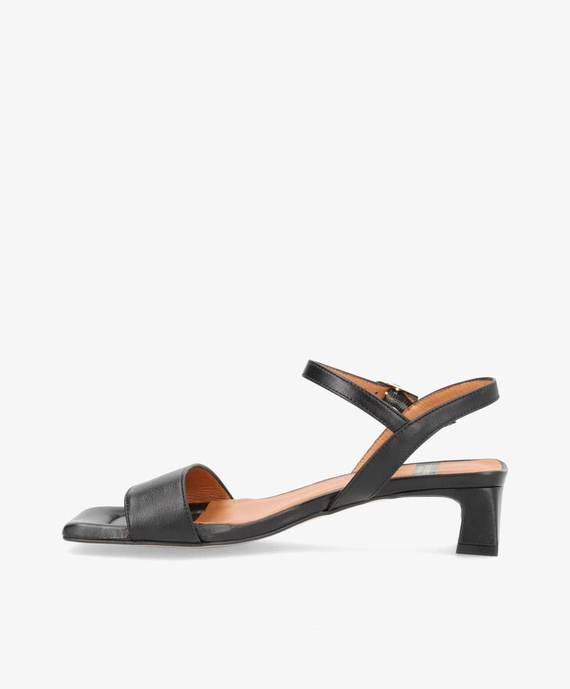 EMBRACE - Sort læder - Sandal med hæl Dame