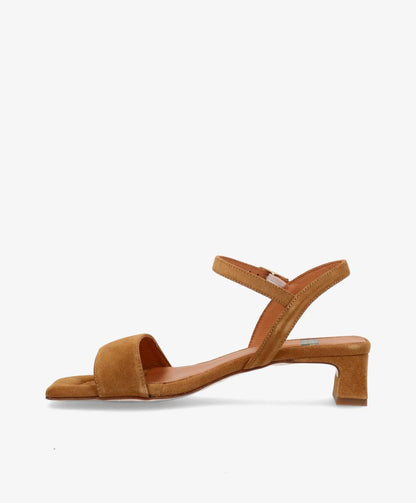 EMBRACE - Nøddebrun ruskind - Sandal med hæl Dame