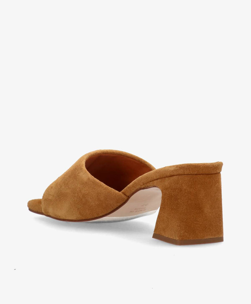 ESSENCE - Nøddebrun ruskind - Sandal med hæl Dame