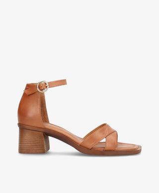 RIANNA - Mellembrun læder - Sandal med hæl Dame