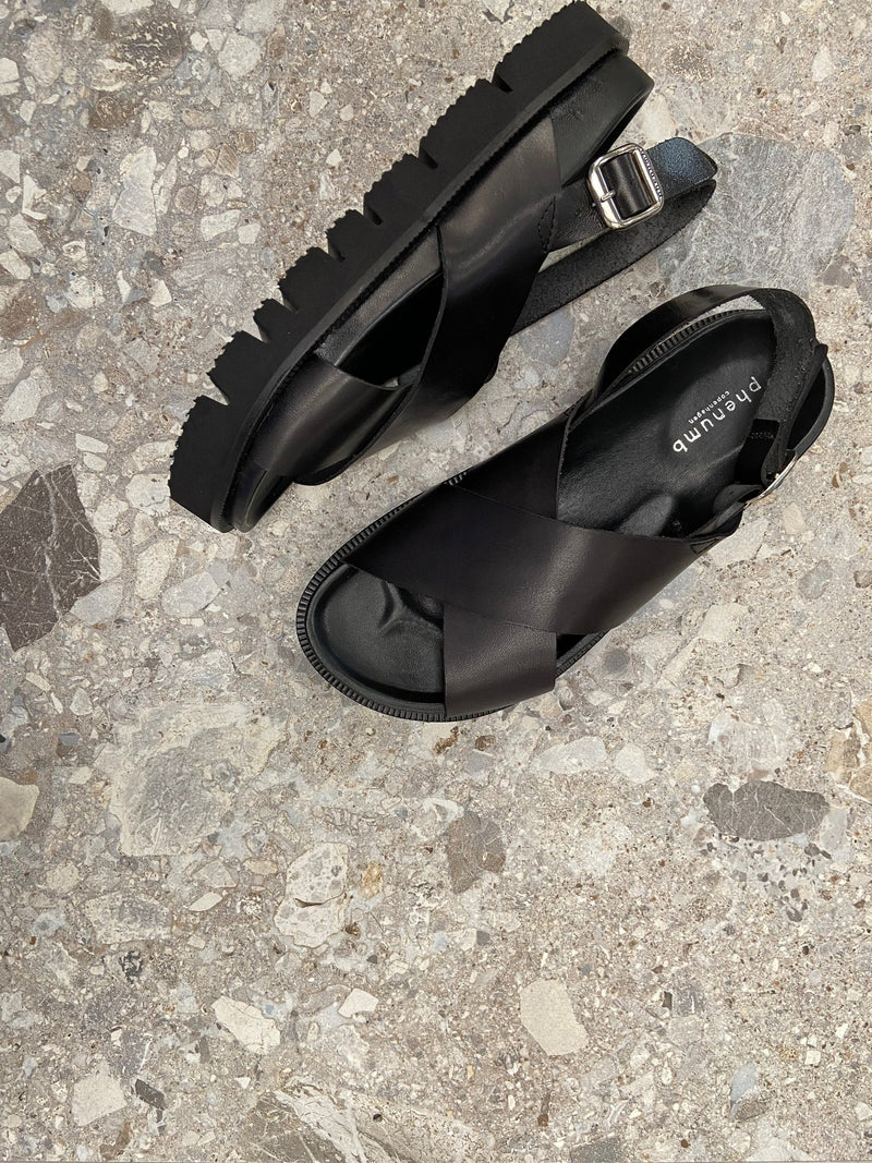 NIKITA - Dame Sandal - Sort